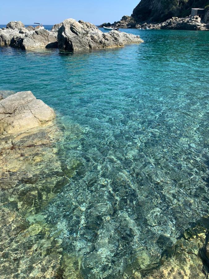 Appartamento Affaccio Sul Mare, Baia Di Copanello Eksteriør billede